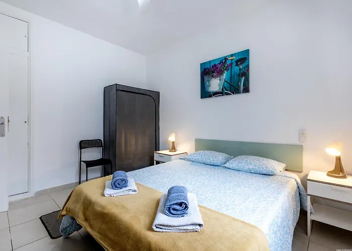 Sun & Fun In Playa De Americas شقة