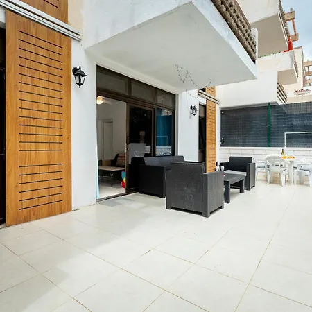 Sun & Fun In Playa De Americas * Playa de las Américas